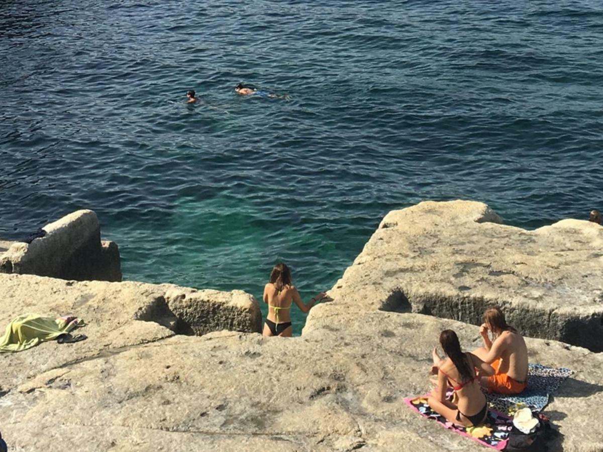 Spacious Seaview Sliema Apt, Steps From Valletta Ferry Экстерьер фото